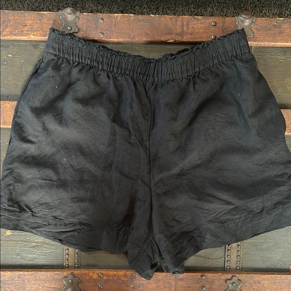 H&M linen blend shorts; medium